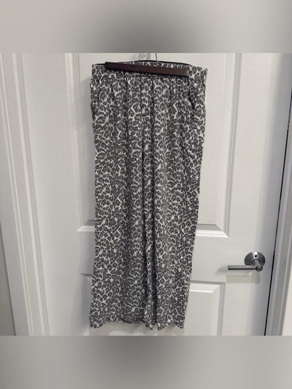 aerie Gray Leopard Wide Leg Pants
